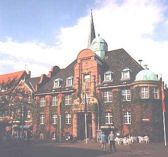 rathaus.jpg (14985 Byte)